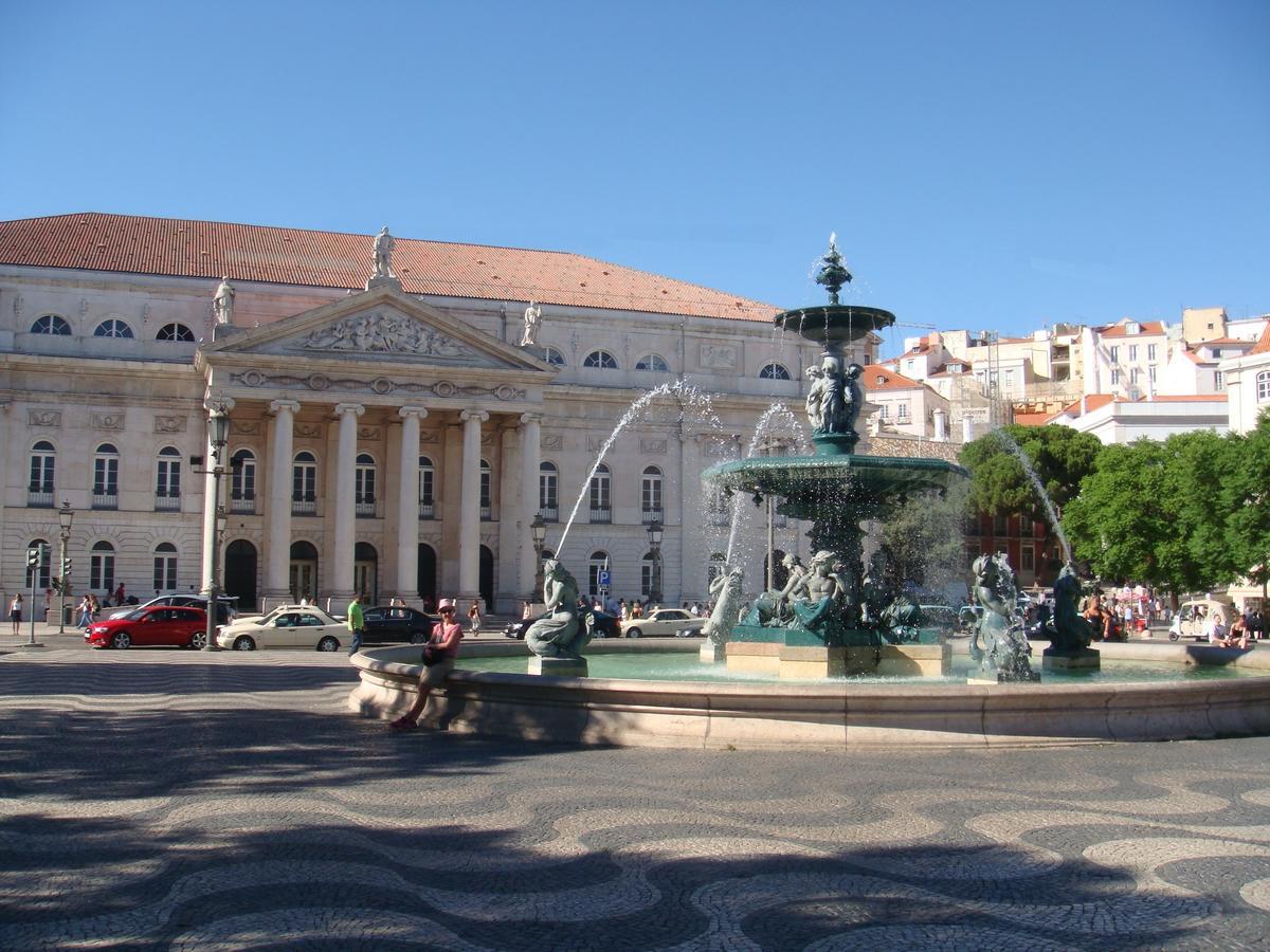Inn-Chiado Restauradores Prime Suites Lissabon Exterior foto